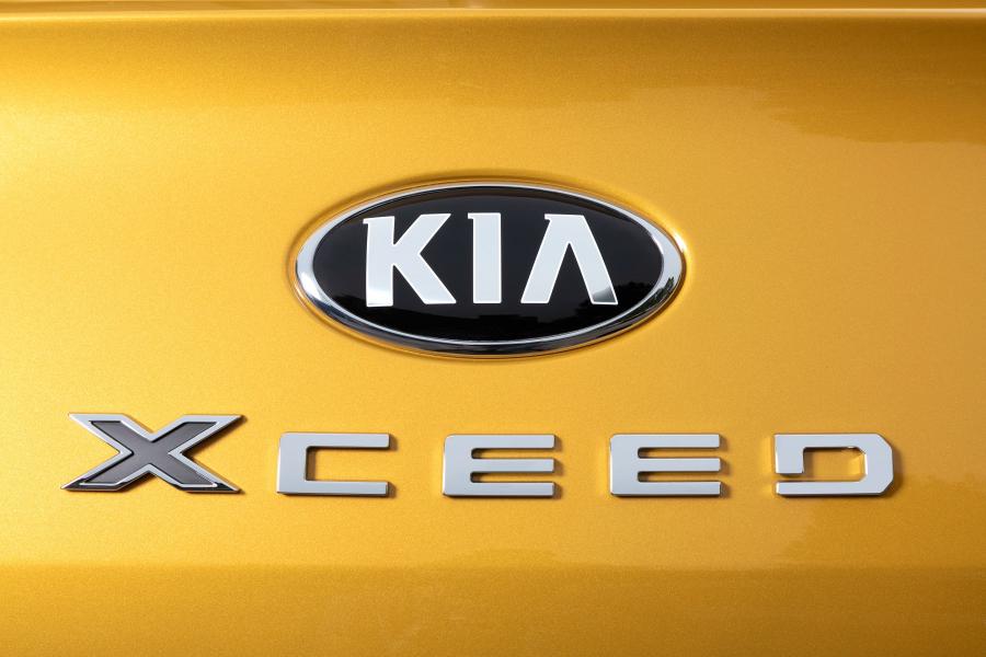 Логотип Kia XCeed 2019 года  (WW) (фото 24 из 40)